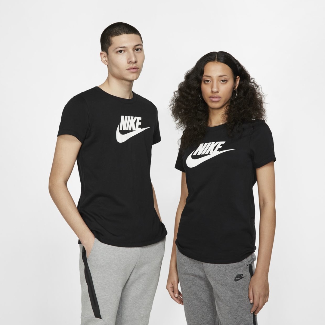 Футболка Nike W Sportswear Essential T-Shirt BV6169-010